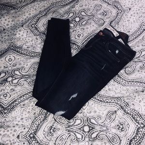 NWOT Hollister Low Rise Supper Skinny Jeans!